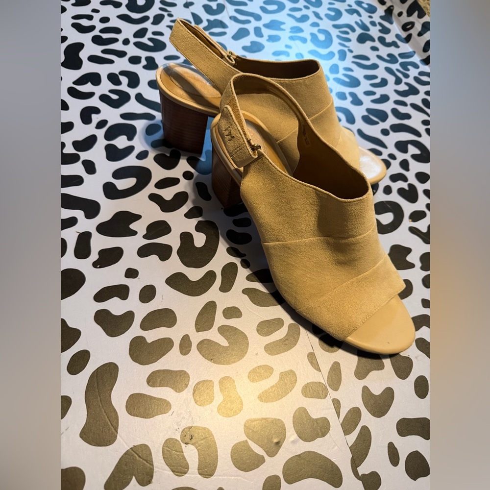 Women’s clarks wedges open toe heel shoes size 7.5